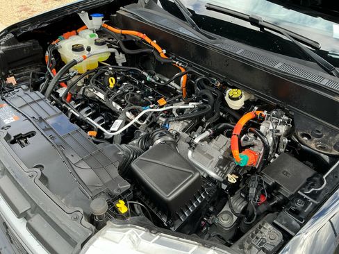 Used 2022 Ford Maverick Lariat w/ Lariat Luxury Package image 22