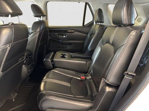 Used 2023 Honda Pilot Touring image 14