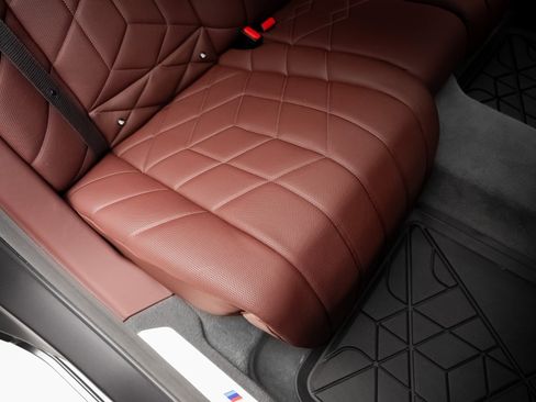 Used 2023 BMW i7 xDrive60 image 63