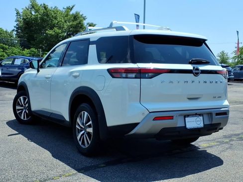 Certified 2024 Nissan Pathfinder SL AWD/4WD image 5