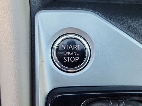 Used 2025 Nissan Altima 2.5 SV FWD image 22