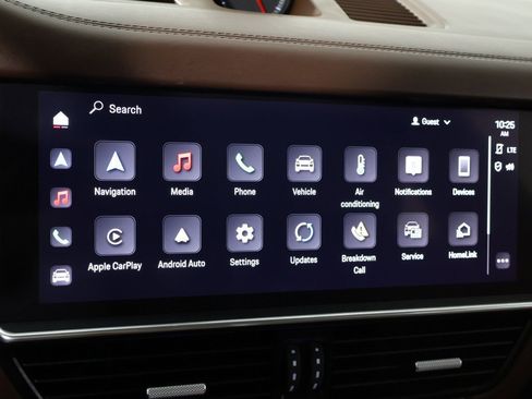 Used 2023 Porsche Cayenne Platinum Edition image 48