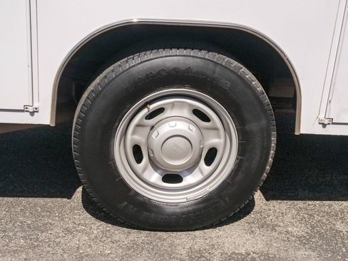 Used 2016 Ford F250 XL RWD image 6