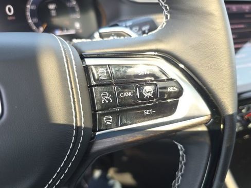 Used 2025 Jeep Grand Cherokee Overland w/ Adv Protech Group III image 21