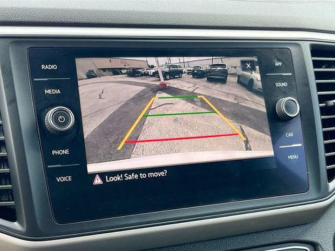 Used 2021 Volkswagen Atlas Cross Sport SE FWD image 13