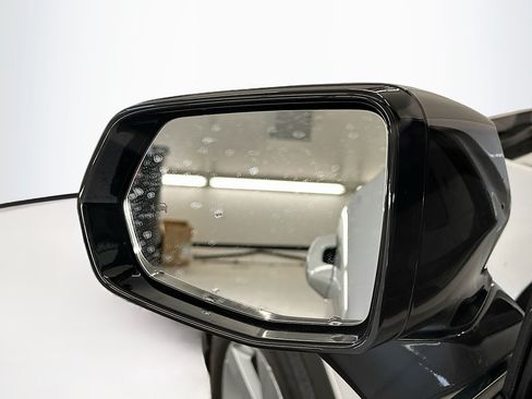 Used 2025 Honda Prologue EX image 16