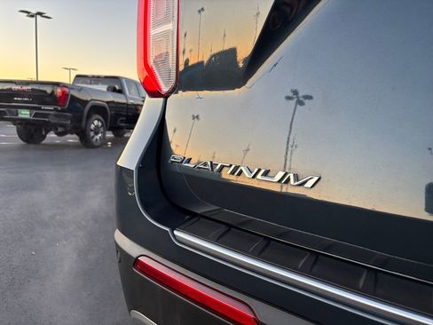 Used 2022 Ford Explorer Platinum w/ Equipment Group 601A image 32