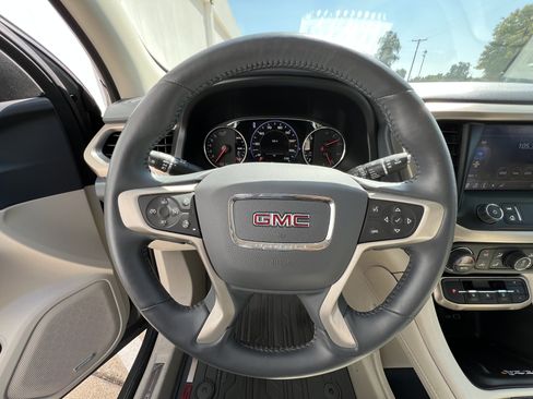 Used 2022 GMC Acadia Denali w/ Denali Ultimate Package image 18