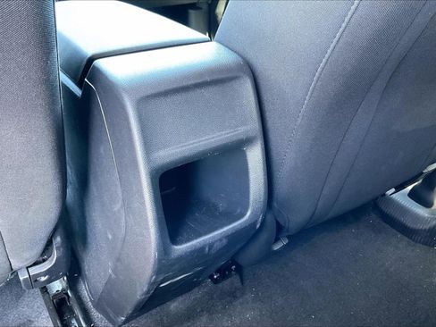 Used 2025 Chevrolet Trax LS FWD image 32