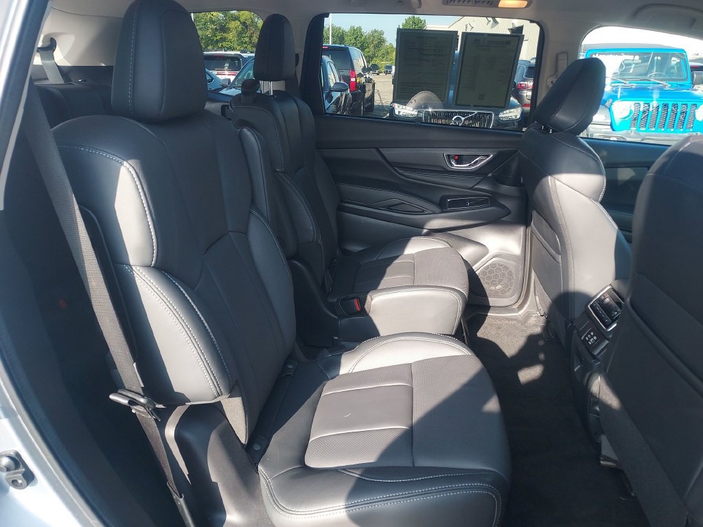 Used 2023 Subaru Ascent Limited AWD/4WD image 32