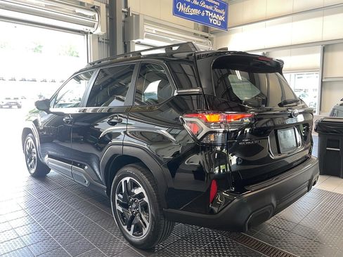 Used 2025 Subaru Forester Limited AWD/4WD image 21