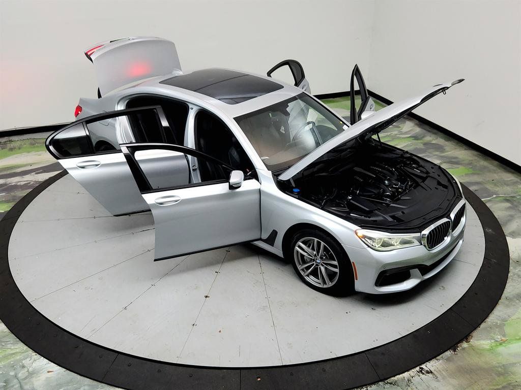 Used 2016 BMW 750i xDrive AWD/4WD image 46