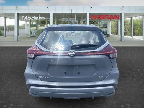 Certified 2023 Nissan Kicks SV FWD image 4