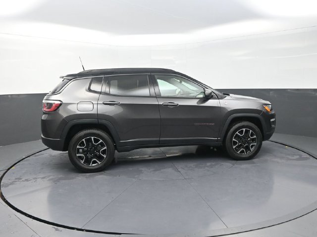 Used 2019 Jeep Compass Trailhawk AWD/4WD image 9