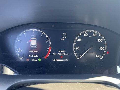 Used 2025 Honda HR-V Sport image 12