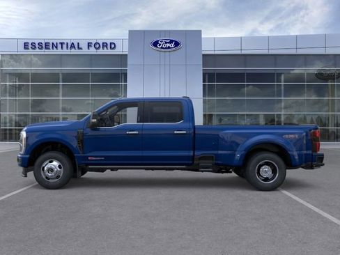 New 2026 Ford F350 4x4 Crew Cab DRW Super Duty image 3