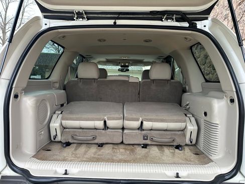 Used 2005 Cadillac Escalade AWD image 38