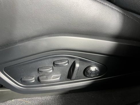 Used 2024 Porsche Taycan 4S image 24