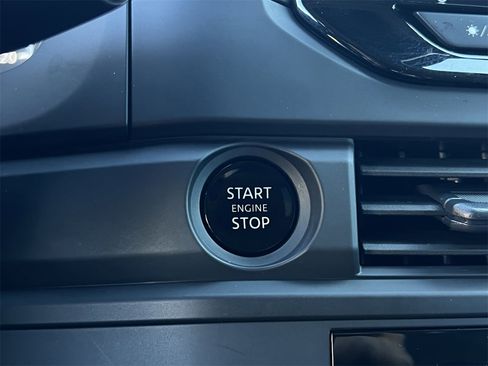 Certified 2025 Nissan Pathfinder S image 19