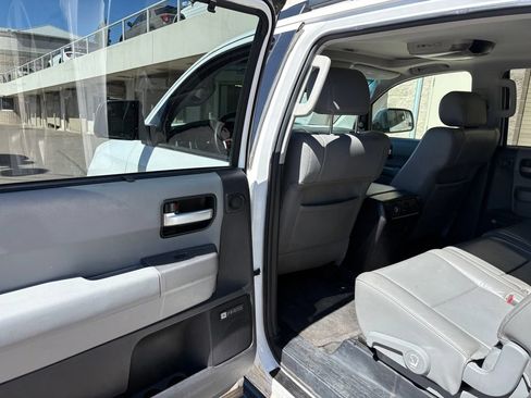 Used 2016 Toyota Sequoia Limited w/ Safety & Convenience Package AWD/4WD image 25