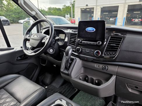 Used 2021 Ford Transit 250 Medium Roof AWD image 18