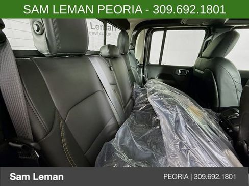 New 2026 Jeep Gladiator Sahara image 25