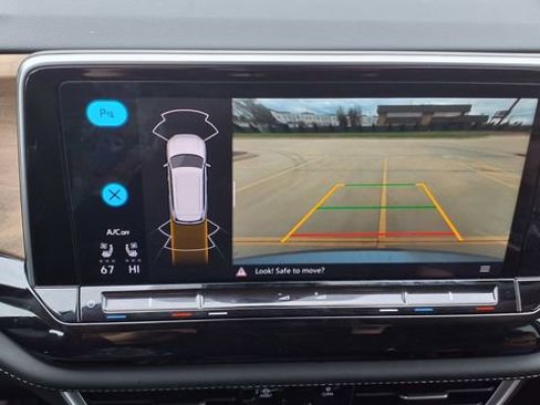 Used 2024 Volkswagen Atlas SE image 29