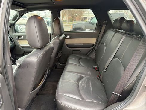 Used 2009 Mercury Mariner Premier image 12