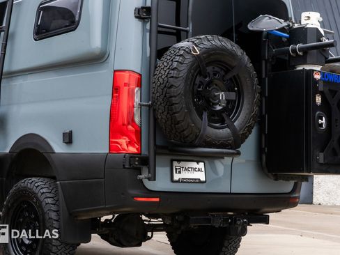 Used 2022 Mercedes-Benz Sprinter 2500 image 16