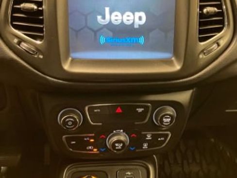 Used 2020 Jeep Compass Trailhawk AWD/4WD image 51