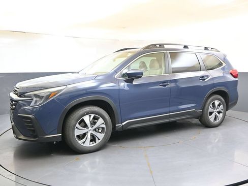 Certified 2025 Subaru Ascent Premium AWD/4WD image 2