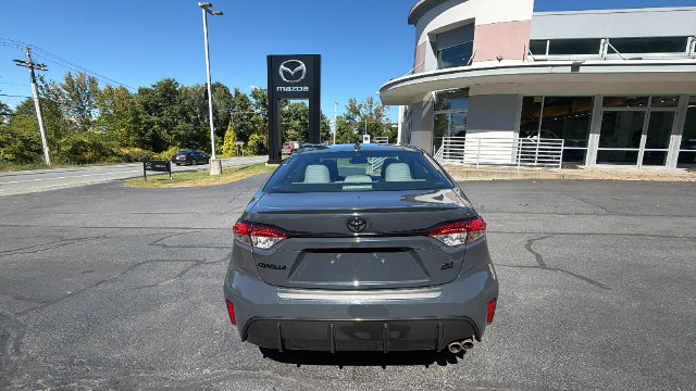 Used 2023 Toyota Corolla SE w/ SE Premium Package FWD image 6
