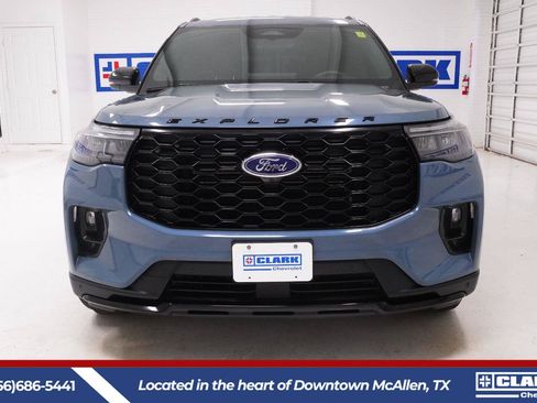 Used 2025 Ford Explorer ST-Line w/ Premium Package RWD image 2
