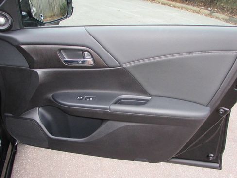 Used 2014 Honda Accord EX-L image 33
