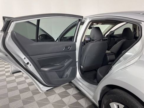 Used 2024 Nissan Altima 2.5 S FWD image 40