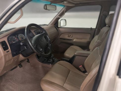 Used 2002 Toyota 4Runner SR5 image 9