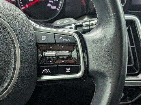 Used 2021 Kia Sorento SX AWD/4WD image 16