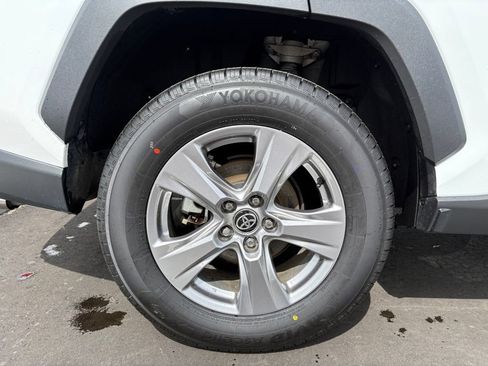 Certified 2025 Toyota RAV4 XLE AWD/4WD image 11