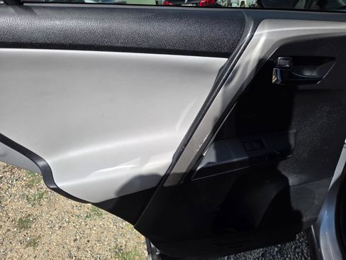 Used 2016 Toyota RAV4 XLE FWD image 10