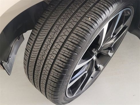 Certified 2023 Volvo XC60 B5 Ultimate w/ Climate Package image 25