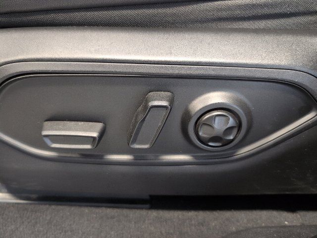 Used 2023 Jeep Grand Cherokee Limited AWD/4WD image 13
