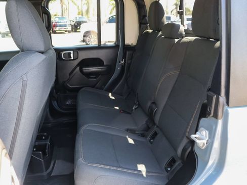 Used 2025 Jeep Gladiator Sport AWD/4WD image 35