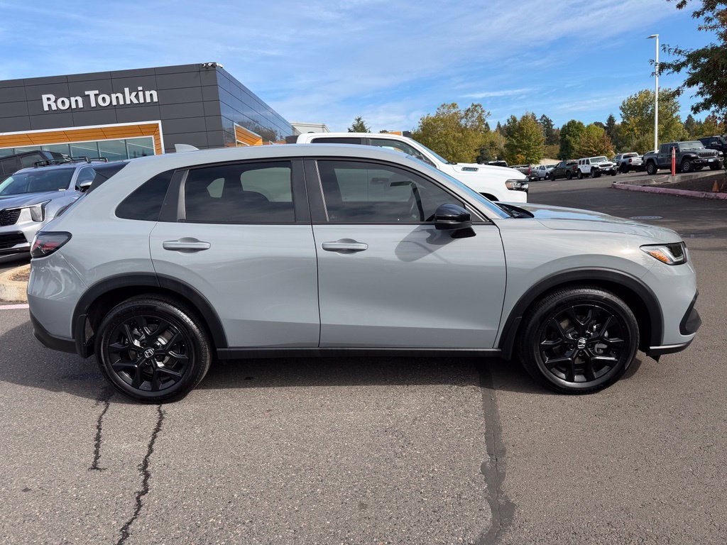 Used 2025 Honda HR-V Sport image 8