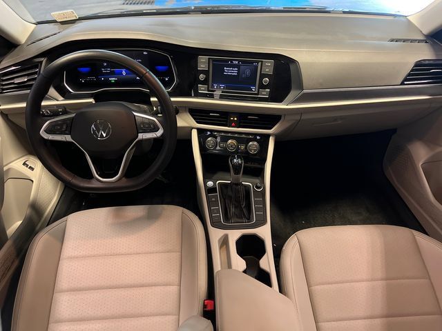 Certified 2024 Volkswagen Jetta SE FWD image 18