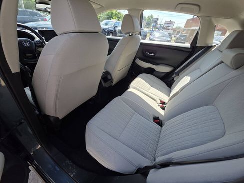 Used 2023 Honda HR-V LX image 11
