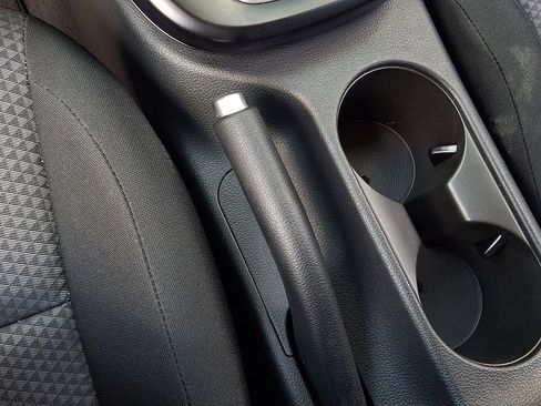 Used 2025 Kia Soul LX w/ LX Technology Package FWD image 26