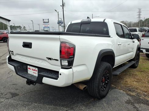 Used 2019 Toyota Tacoma TRD Off-Road image 7
