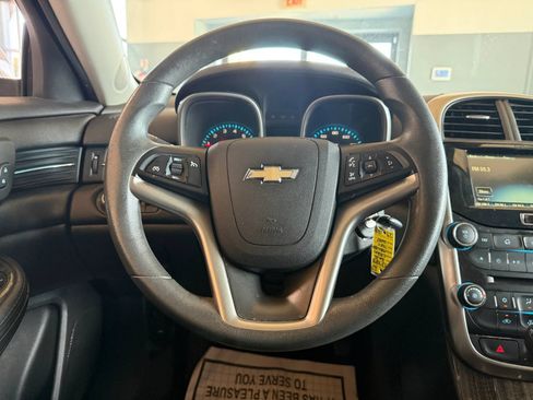 Used 2016 Chevrolet Malibu LT FWD image 14