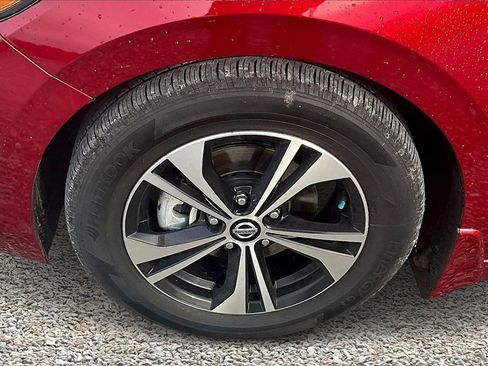 Used 2021 Nissan Sentra SV image 9