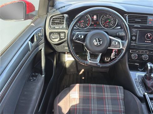 Used 2018 Volkswagen GTI S image 17